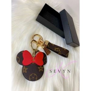 minnie mouse designer keychain